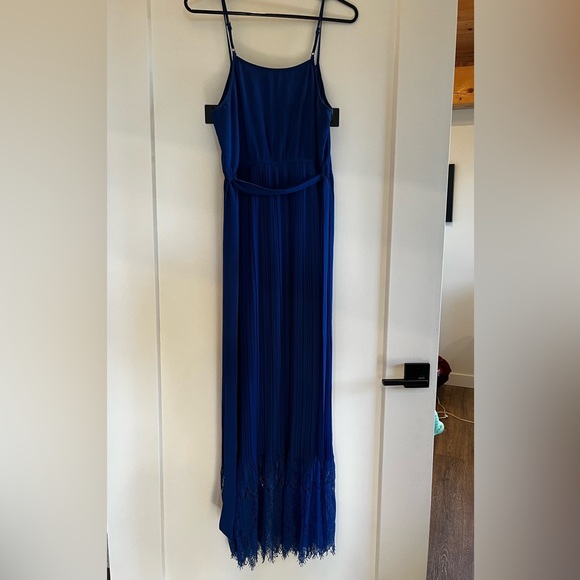 Maxi dress, size medium - Picture 3 of 4
